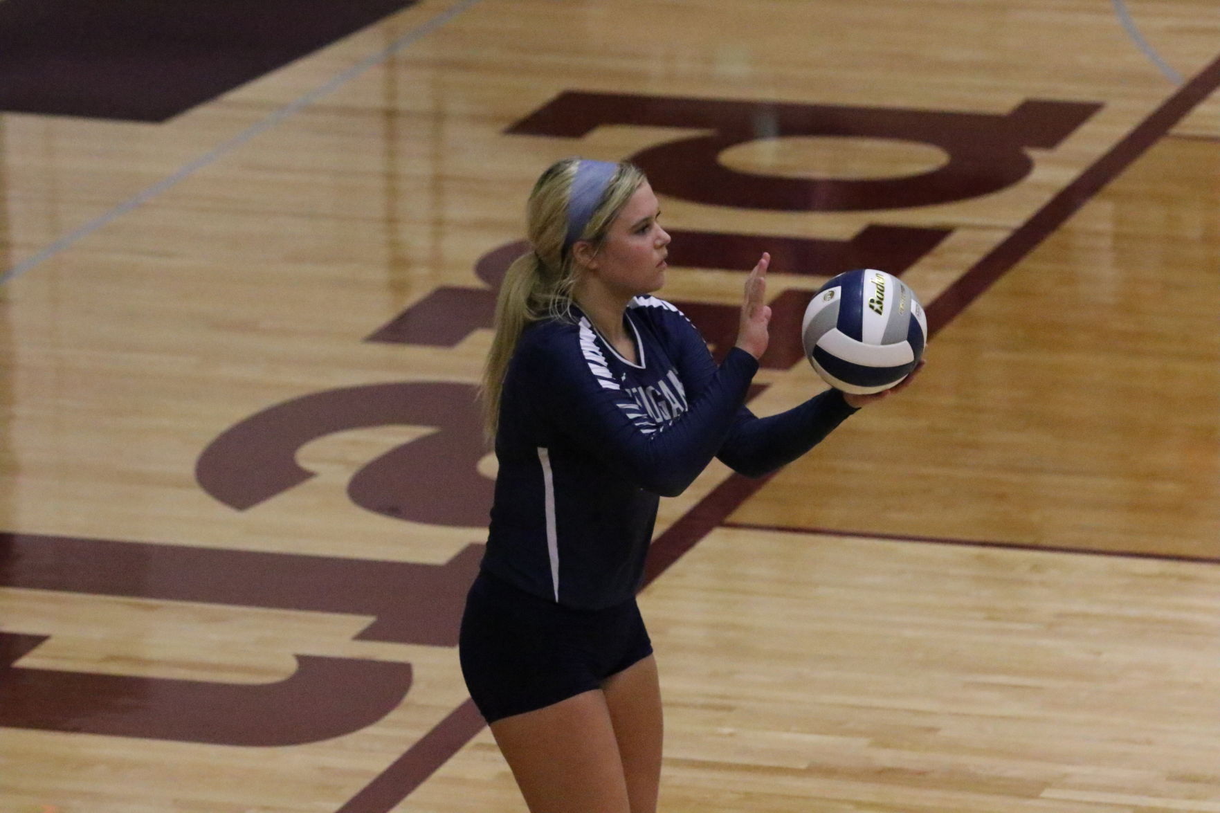 Cross County vs. Heartland volleyball 33.JPG